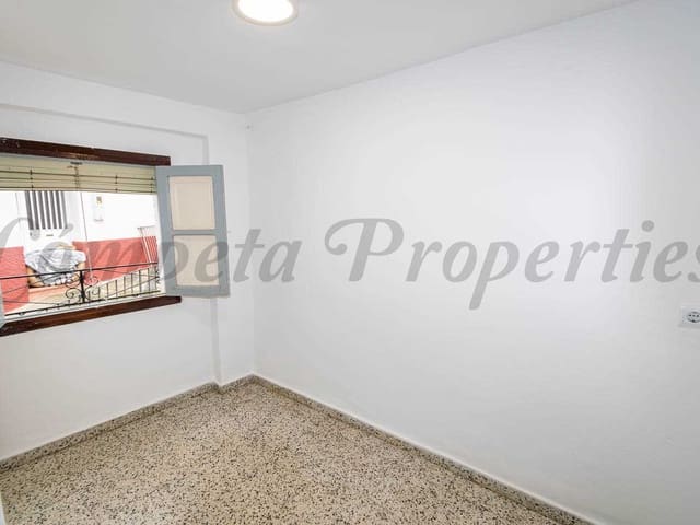 Image No.10-3 Bed Townhouse for sale