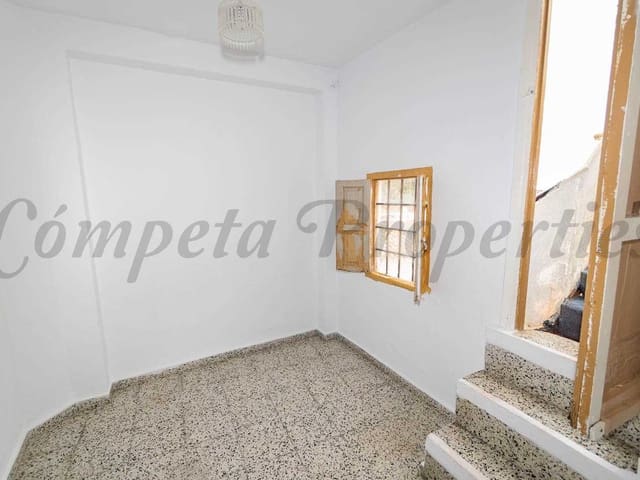 Image No.3-3 Bed Townhouse for sale