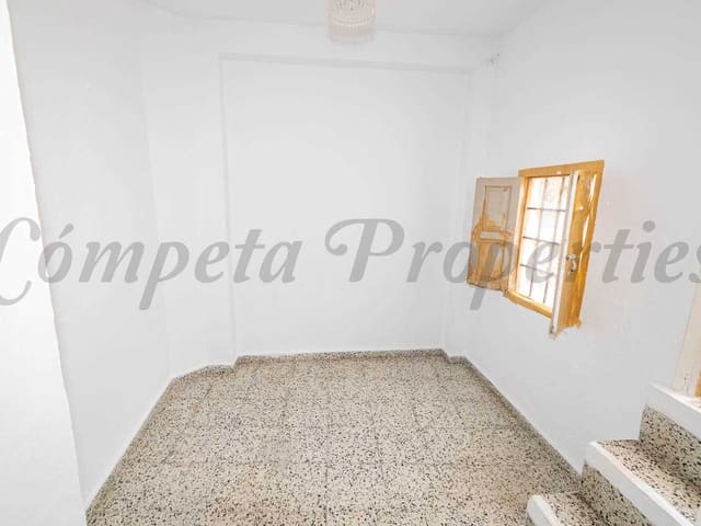 Image No.4-3 Bed Townhouse for sale