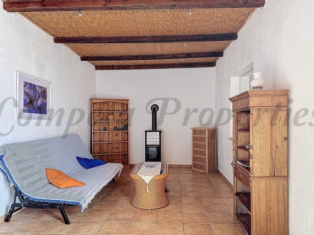 Image No.21-8 Bed Property for sale