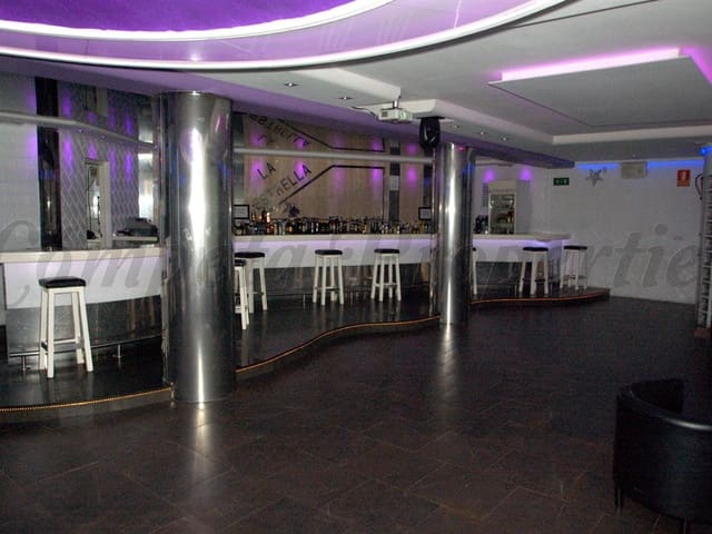 Image No.12-Propriété de 4 chambres à vendre à Cómpeta