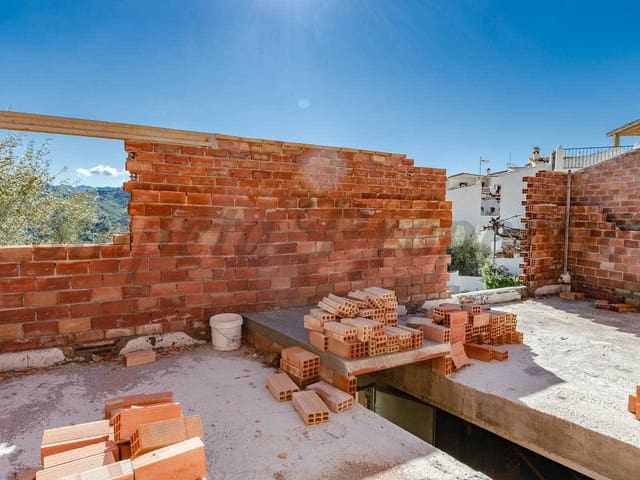 Image No.7-2 Bed Townhouse for sale