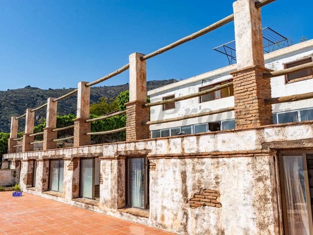 Image No.4-16 Bed Property for sale