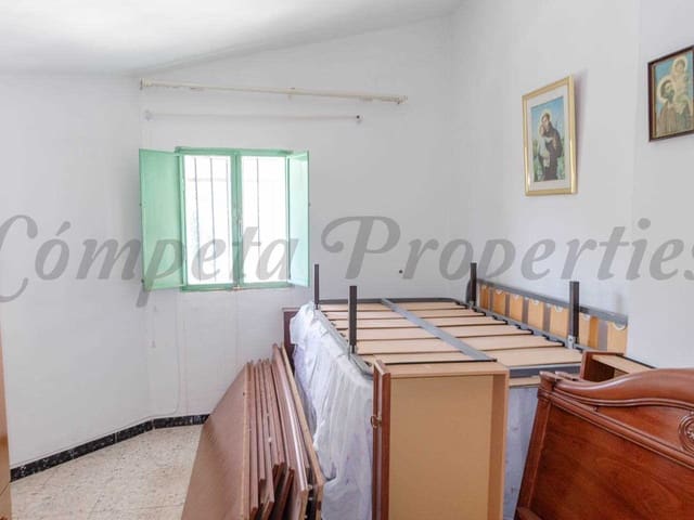 Image No.15-4 Bed Townhouse for sale