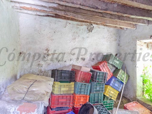 Image No.19-4 Bed Townhouse for sale