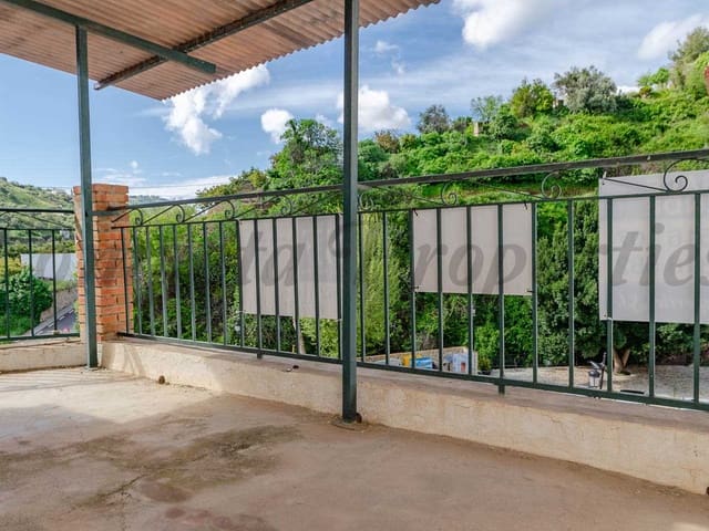 Image No.2-4 Bed Townhouse for sale