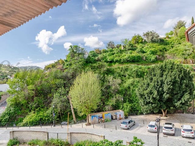 Image No.3-4 Bed Townhouse for sale