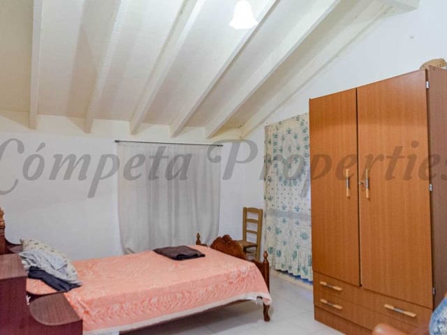 Image No.7-4 Bed Townhouse for sale