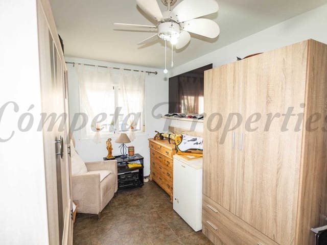 Image No.11-3 Bed Townhouse for sale