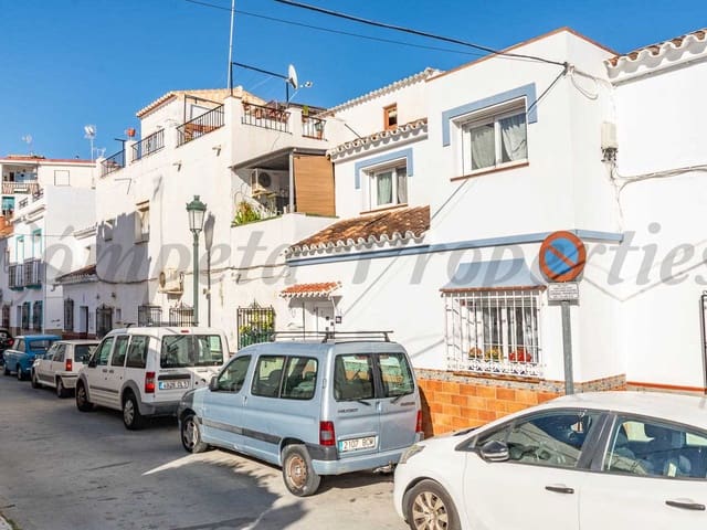 Image No.15-3 Bed Townhouse for sale