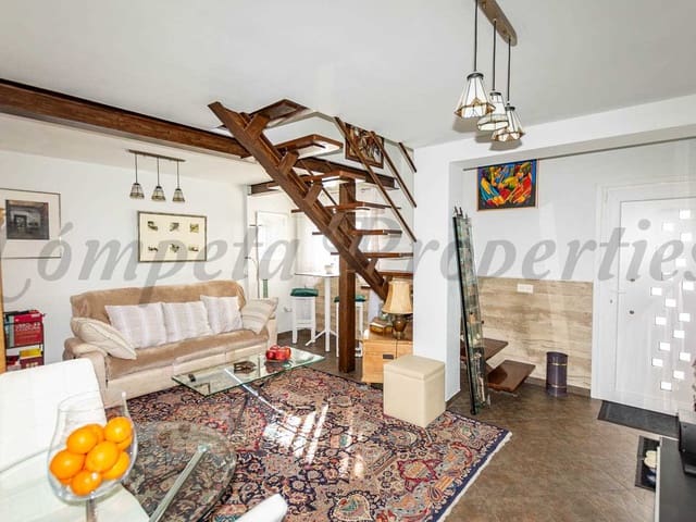 Image No.4-3 Bed Townhouse for sale