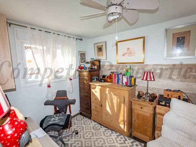 Image No.8-3 Bed Townhouse for sale