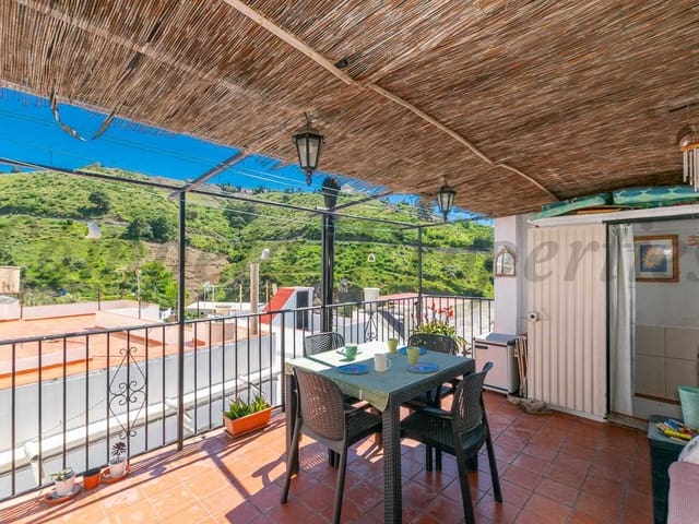 Image No.16-2 Bed Townhouse for sale