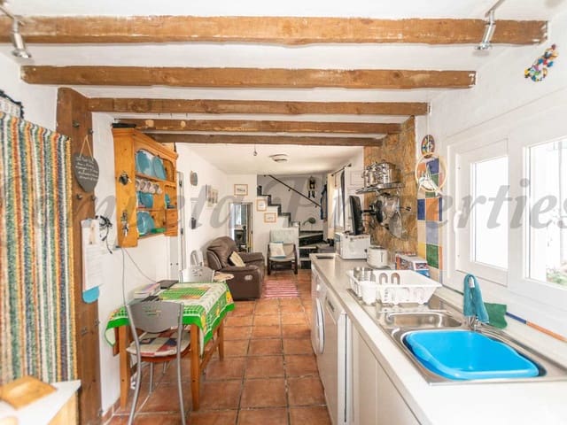 Image No.6-2 Bed Townhouse for sale