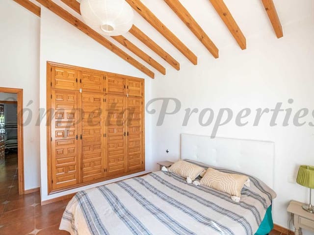 Image No.25-4 Bed Villa for sale