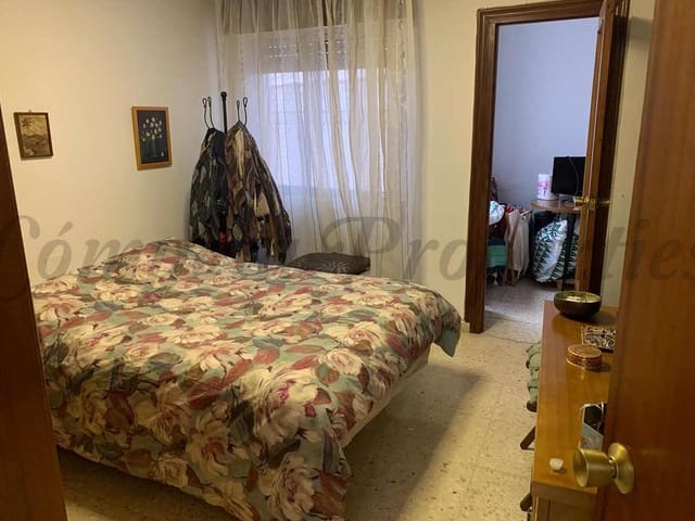 Image No.12-4 Bed Apartment for sale