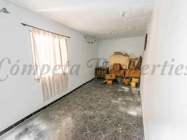 Image No.13-3 Bed Townhouse for sale