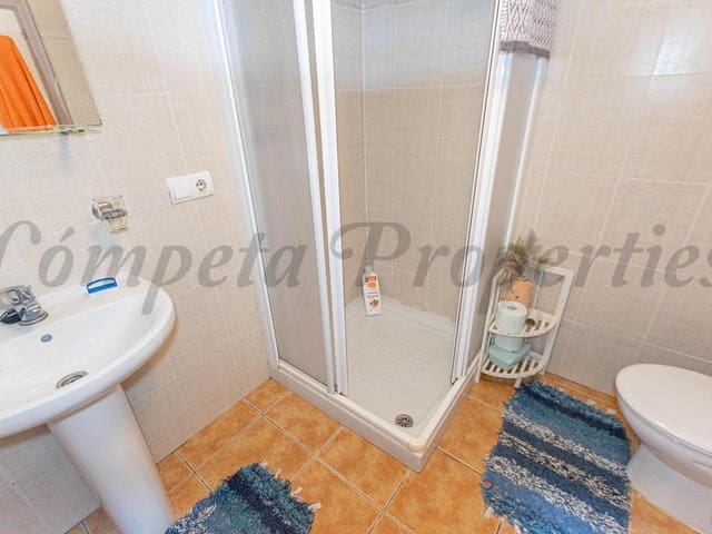 Image No.16-1 Bed Townhouse for sale