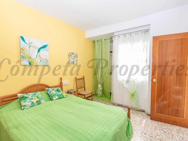 Image No.9-4 Bed Townhouse for sale