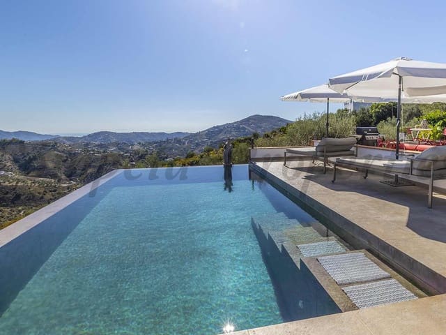 Image No.3-4 Bed Villa for sale