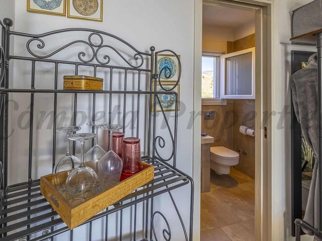 Image No.9-4 Bed Villa for sale