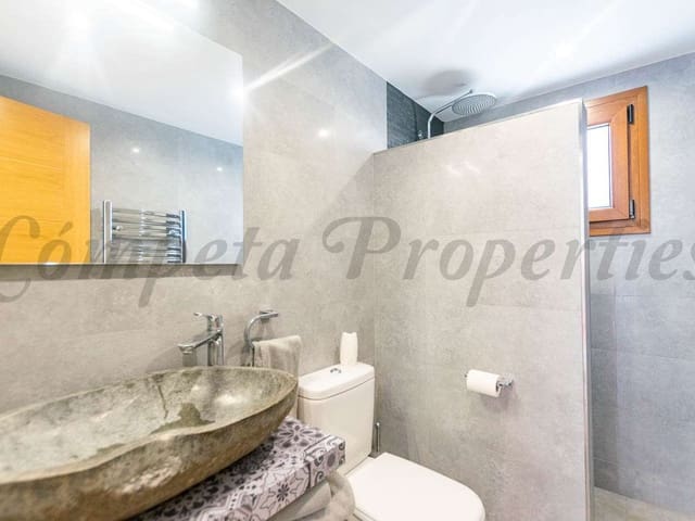 Image No.10-5 Bed Villa for sale