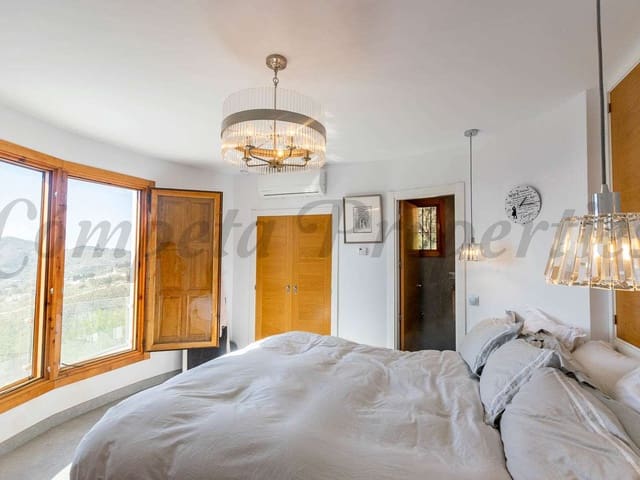 Image No.11-5 Bed Villa for sale