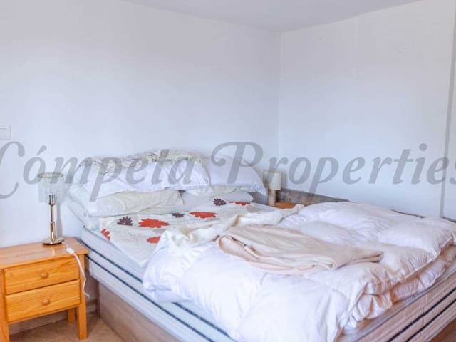 Image No.20-5 Bed Villa for sale