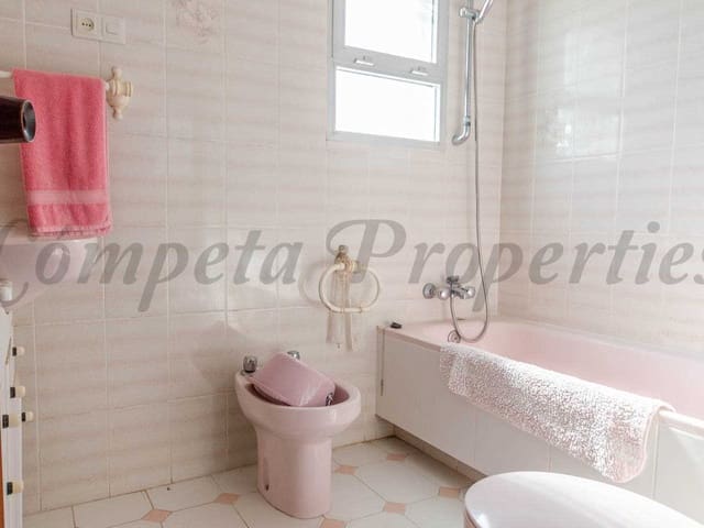 Image No.5-5 Bed Villa for sale