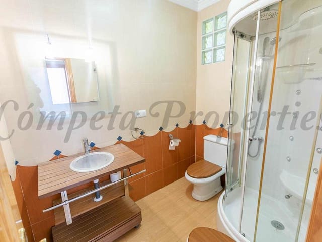 Image No.12-3 Bed Apartment for sale