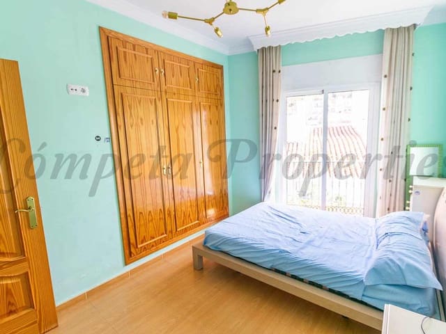 Image No.14-3 Bed Apartment for sale