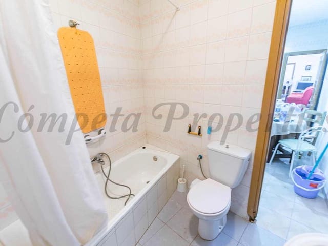 Image No.10-3 Bed Townhouse for sale