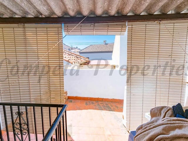 Image No.18-3 Bed Townhouse for sale