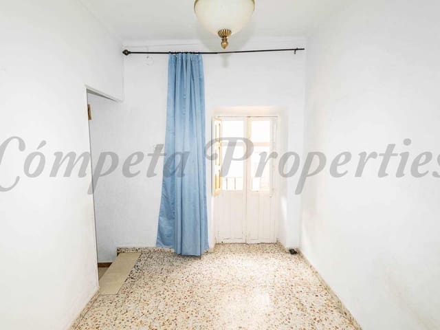 Image No.11-2 Bed Townhouse for sale