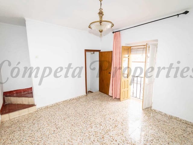 Image No.13-2 Bed Townhouse for sale