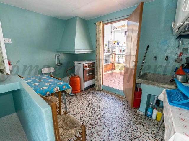 Image No.16-3 Bed Townhouse for sale