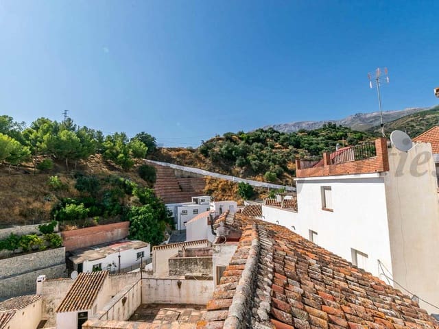 Image No.19-3 Bed Townhouse for sale