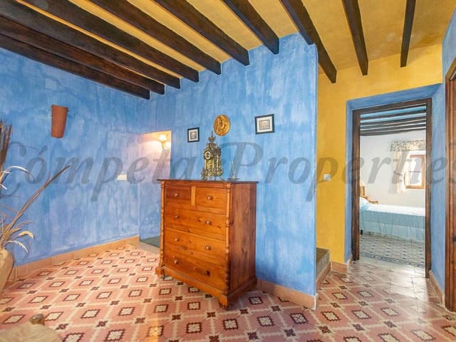 Image No.16-4 Bed Townhouse for sale