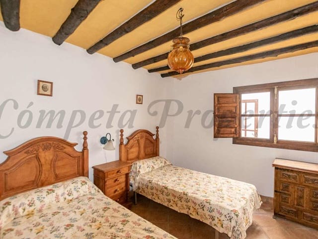 Image No.9-4 Bed Townhouse for sale