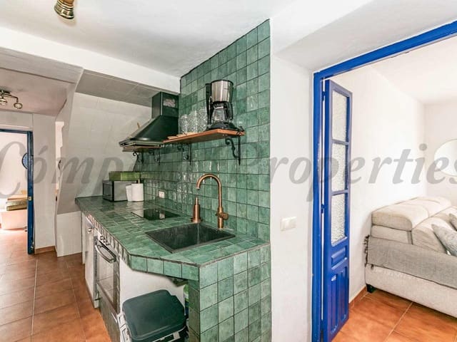 Image No.9-3 Bed Townhouse for sale