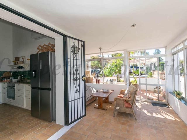 Image No.10-4 Bed Villa for sale