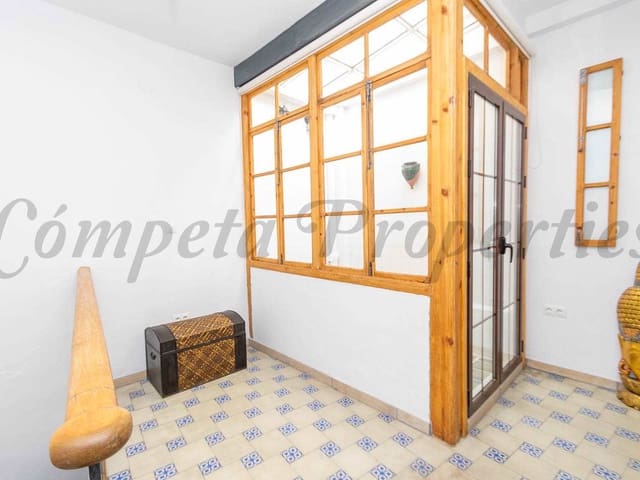 Image No.6-2 Bed Townhouse for sale