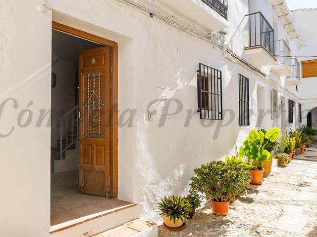 Image No.1-3 Bed Townhouse for sale