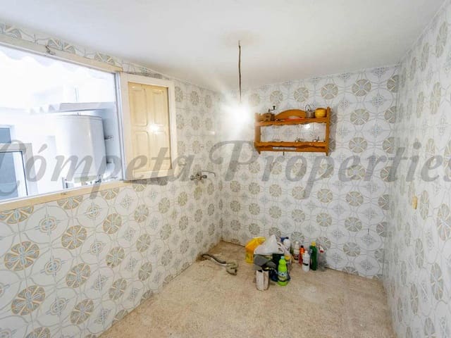 Image No.10-3 Bed Townhouse for sale