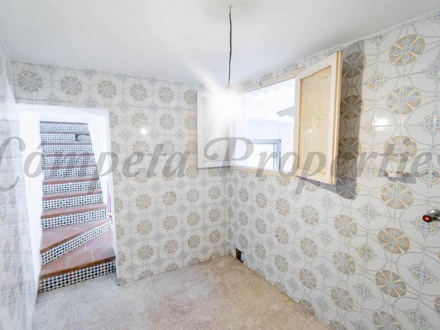 Image No.11-3 Bed Townhouse for sale