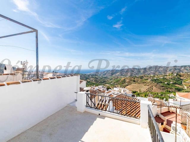 Image No.20-3 Bed Townhouse for sale