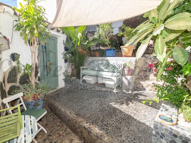 Image No.17-2 Bed Townhouse for sale