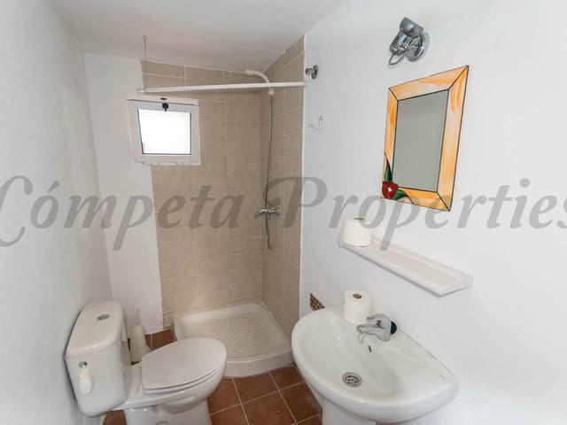 Image No.14-4 Bed Townhouse for sale