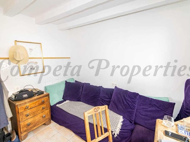 Image No.12-2 Bed Townhouse for sale