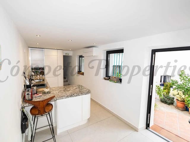 Image No.5-2 Bed Townhouse for sale